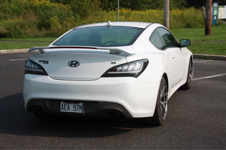 2016 Hyundai Genesis Coupe - Image 4 of 20