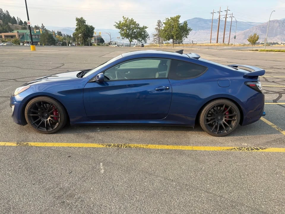 2016 Hyundai Genesis Coupe - Image 2 of 10