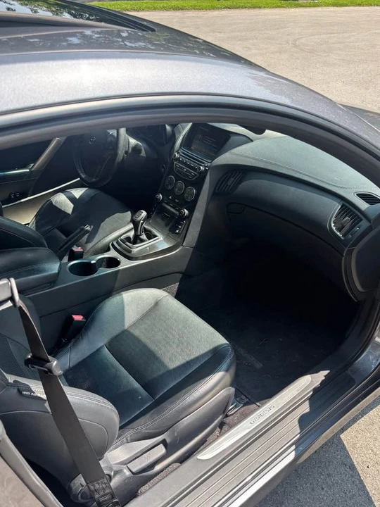 2016 Hyundai Genesis Coupe - Image 7 of 10