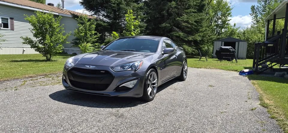 2016 Hyundai Genesis Coupe - Image 13 of 17