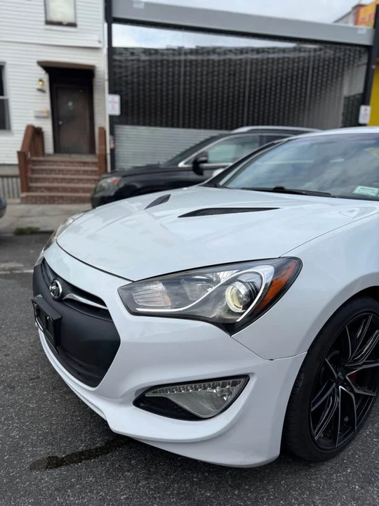 2016 Hyundai Genesis Coupe - Image 5 of 5