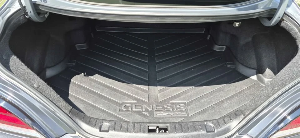 2016 Hyundai Genesis Coupe - Image 8 of 17