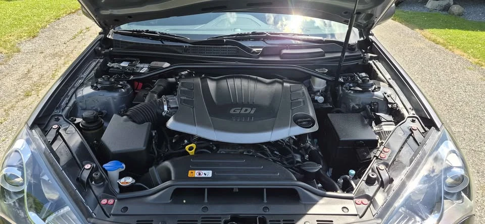 2016 Hyundai Genesis Coupe - Image 9 of 17