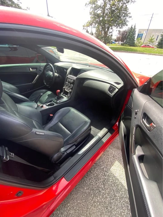 2016 Hyundai Genesis Coupe - Image 11 of 13