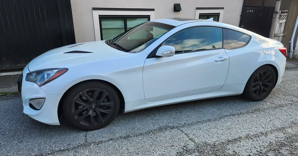 2016 Hyundai Genesis Coupe - Image 2 of 4