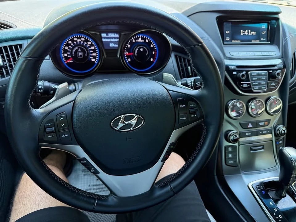 2016 Hyundai Genesis Coupe - Image 15 of 18