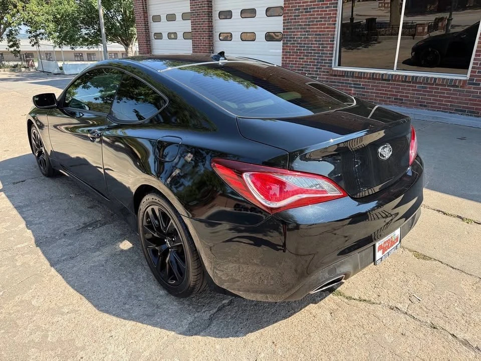 2016 Hyundai Genesis Coupe - Image 7 of 18