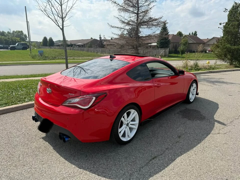 2016 Hyundai Genesis Coupe - Image 7 of 11