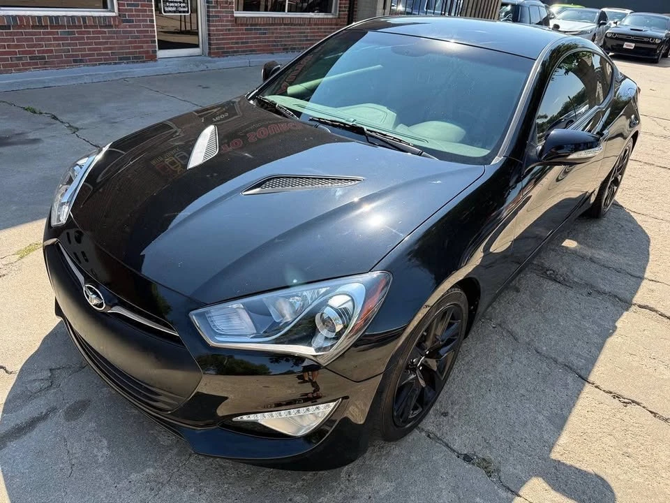 2016 Hyundai Genesis Coupe - Image 9 of 18