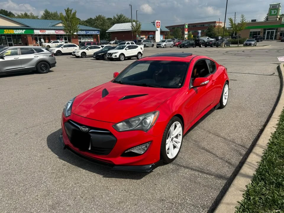 2016 Hyundai Genesis Coupe - Image 2 of 11
