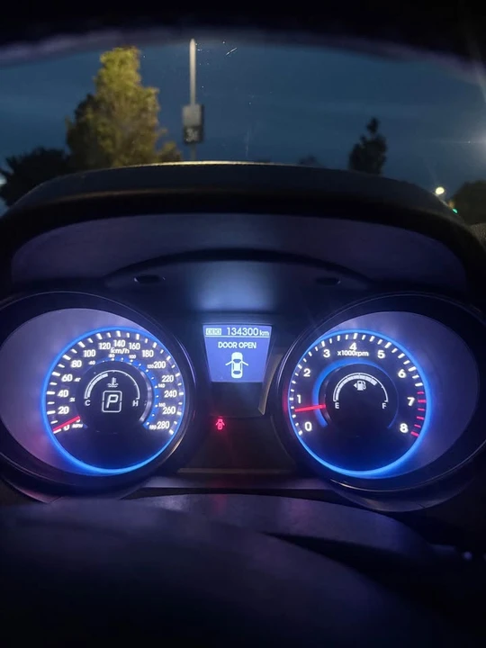 2016 Hyundai Genesis Coupe - Image 7 of 9