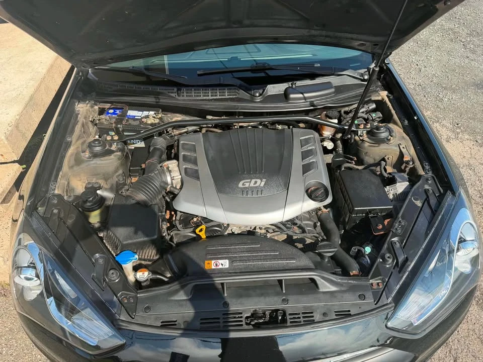 2016 Hyundai Genesis Coupe - Image 16 of 16