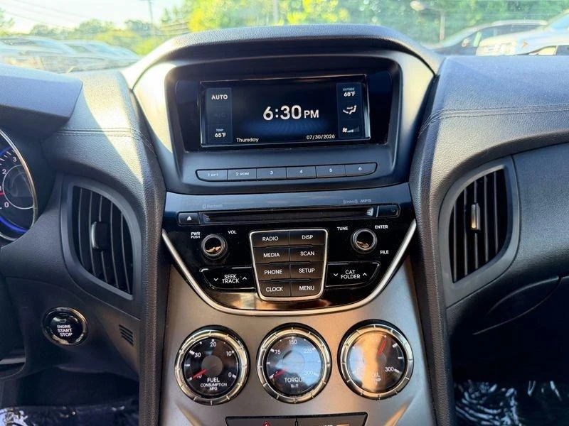 2016 Hyundai Genesis Coupe - Image 18 of 20