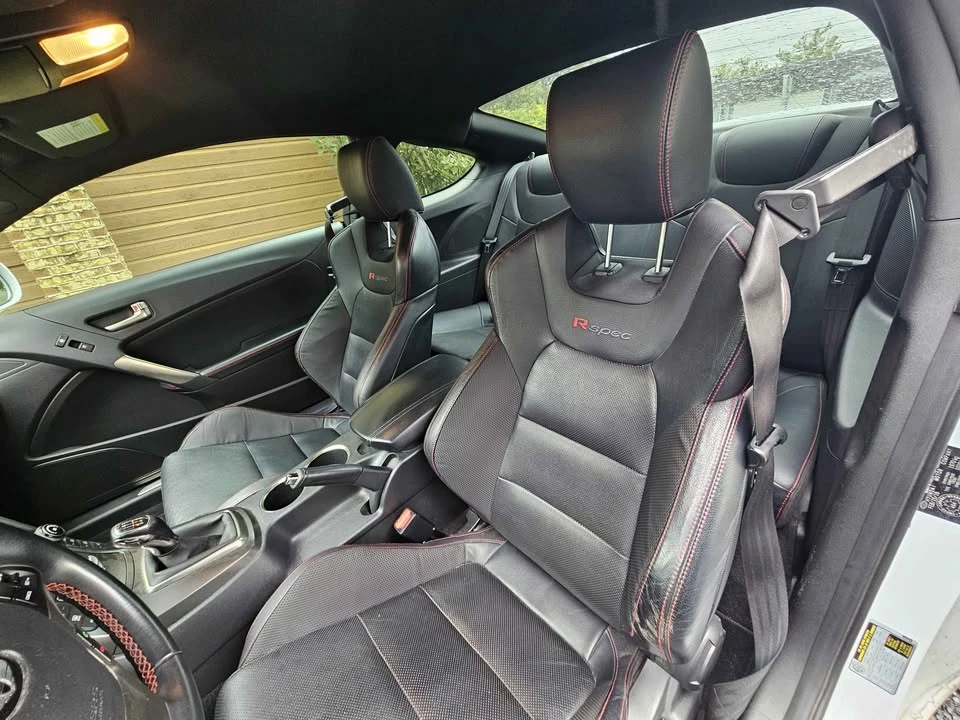 2016 Hyundai Genesis Coupe - Image 6 of 6