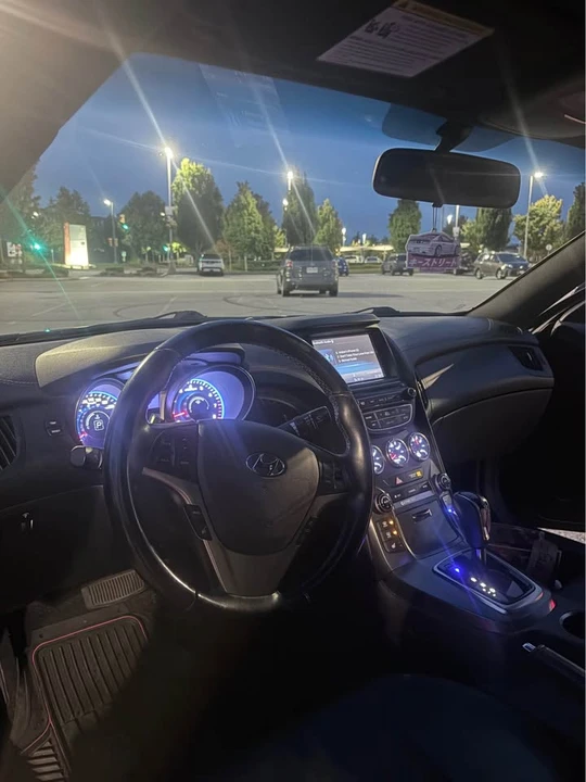 2016 Hyundai Genesis Coupe - Image 8 of 9