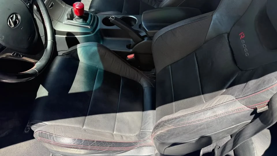 2016 Hyundai Genesis Coupe - Image 12 of 19