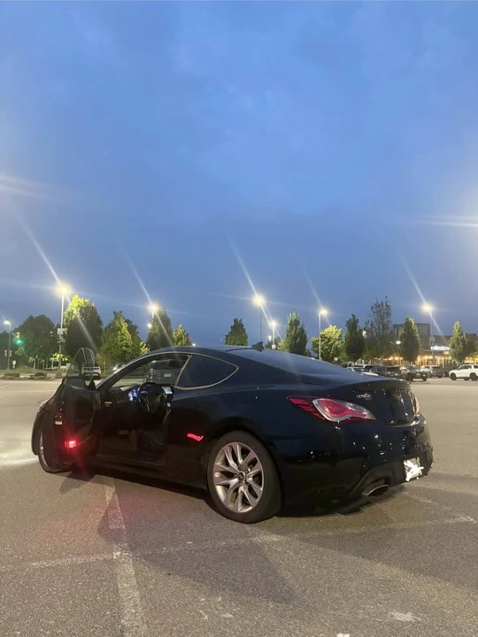 2016 Hyundai Genesis Coupe - Image 3 of 9
