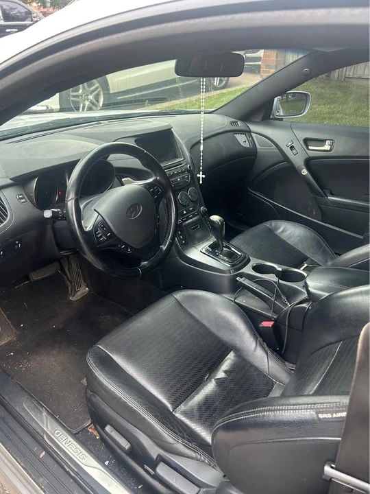 2016 Hyundai Genesis Coupe - Image 6 of 7