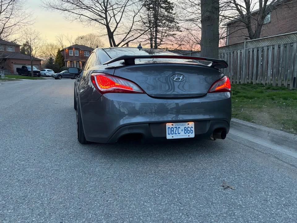 2016 Hyundai Genesis Coupe - Image 2 of 10