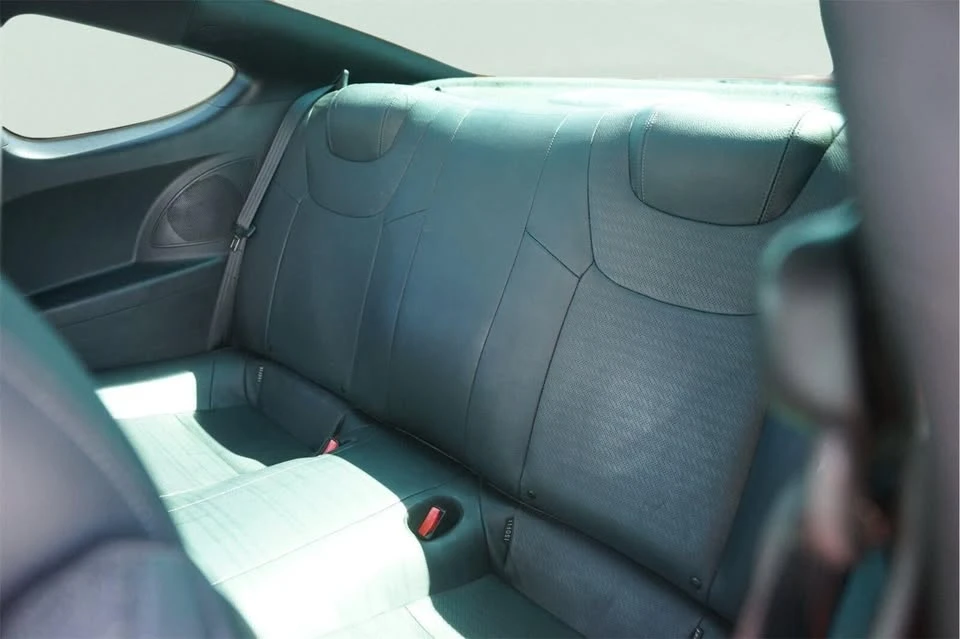 2016 Hyundai Genesis Coupe - Image 11 of 20