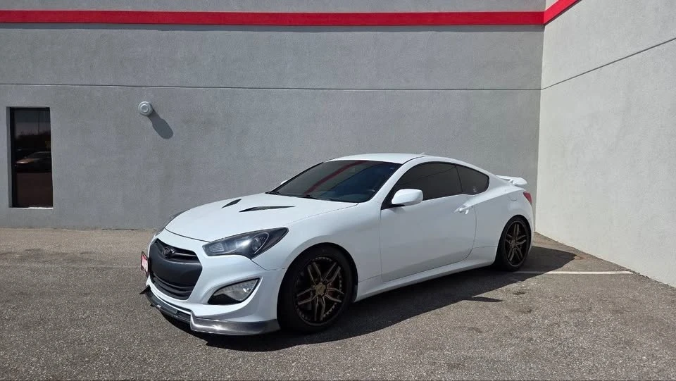 2016 Hyundai Genesis Coupe - Image 2 of 17