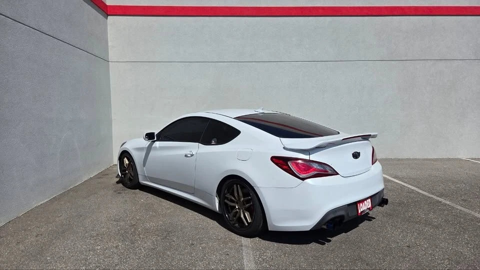 2016 Hyundai Genesis Coupe - Image 5 of 17