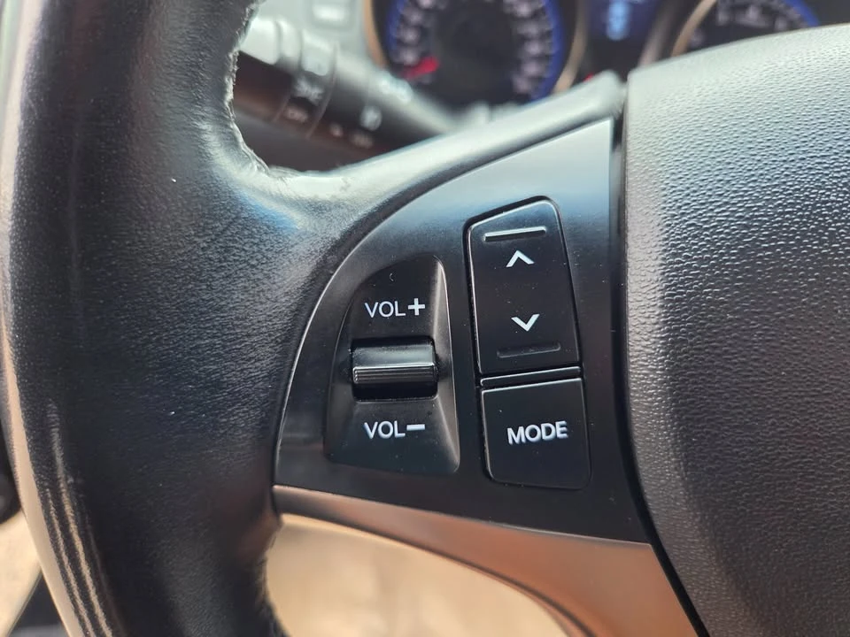 2016 Hyundai Genesis Coupe - Image 11 of 20