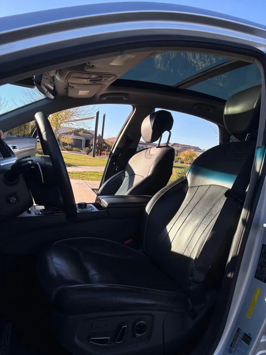2016 Hyundai Genesis - Image 11 of 20