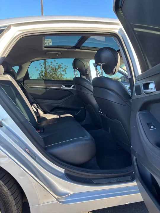 2016 Hyundai Genesis - Image 15 of 20