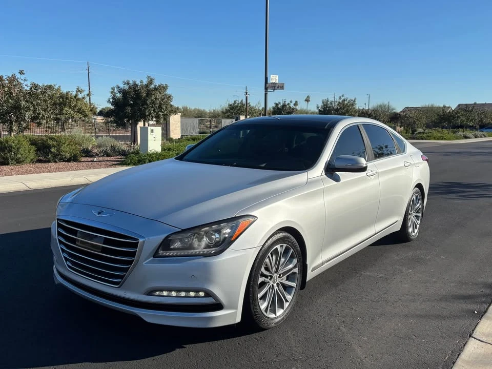 2016 Hyundai Genesis - Image 2 of 20