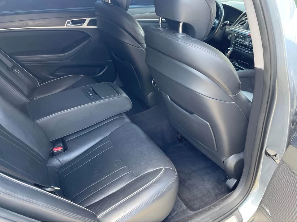2016 Hyundai Genesis - Image 10 of 10