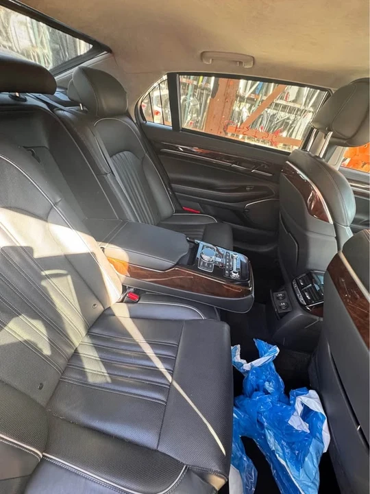 2016 Parts & Memorabilia Seats & Interior - Image 3 of 3