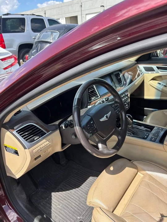 2016 Hyundai Genesis - Image 5 of 10