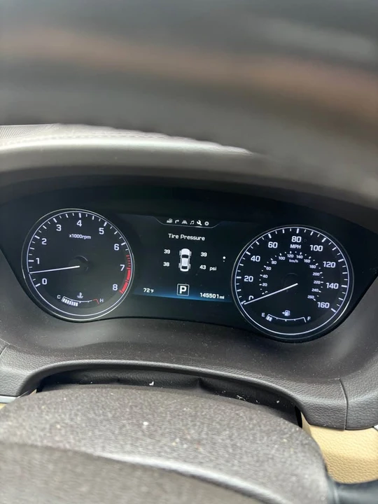 2016 Hyundai Genesis - Image 2 of 10