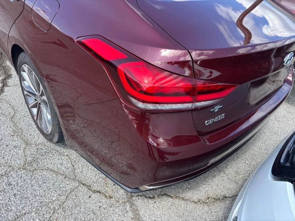 2016 Hyundai Genesis - Image 8 of 10