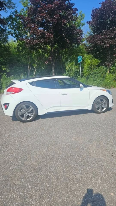 2016 Hyundai Veloster - Image 7 of 15