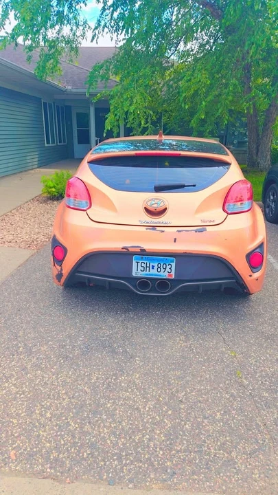 2016 Hyundai Veloster - Image 2 of 6