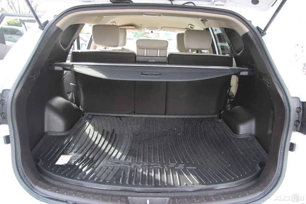 2016 Hyundai Santa Fe - Image 21 of 21