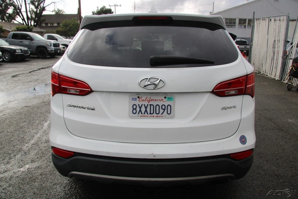 2016 Hyundai Santa Fe - Image 5 of 21