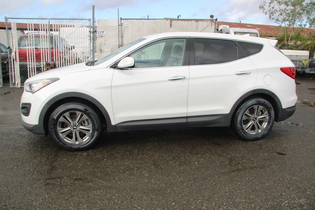 2016 Hyundai Santa Fe - Image 3 of 21
