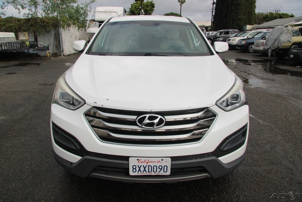 2016 Hyundai Santa Fe - Image 9 of 21