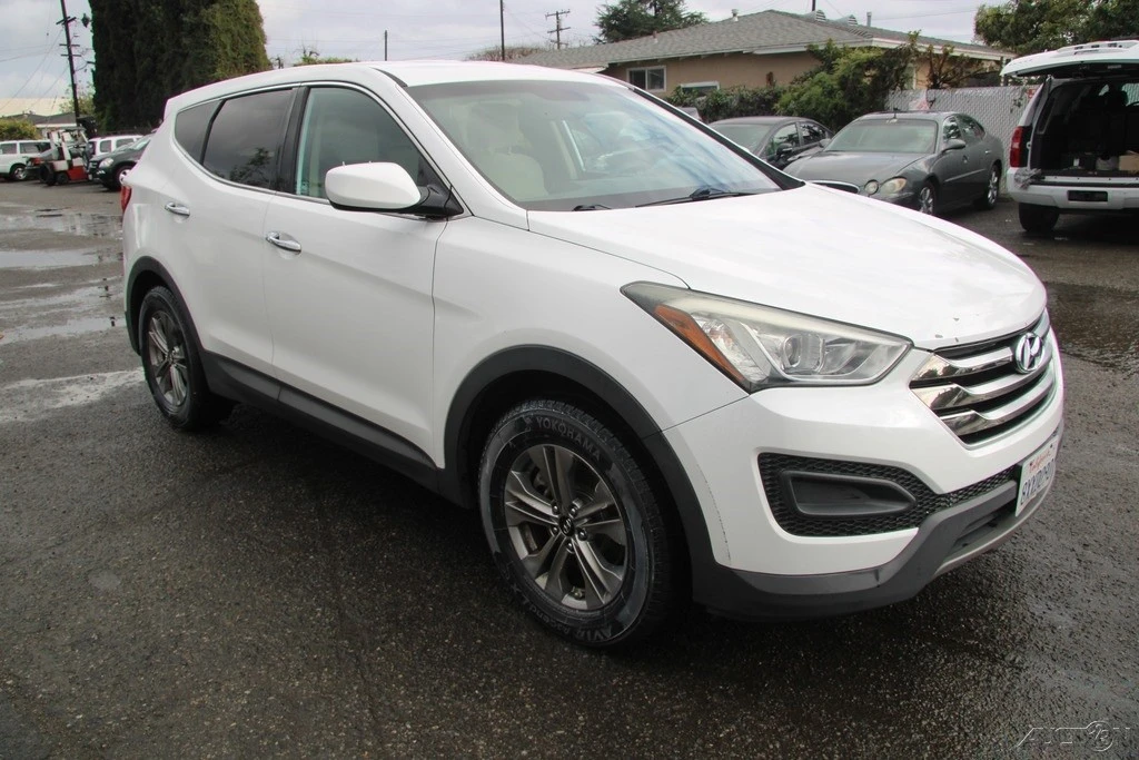 2016 Hyundai Santa Fe - Image 8 of 21