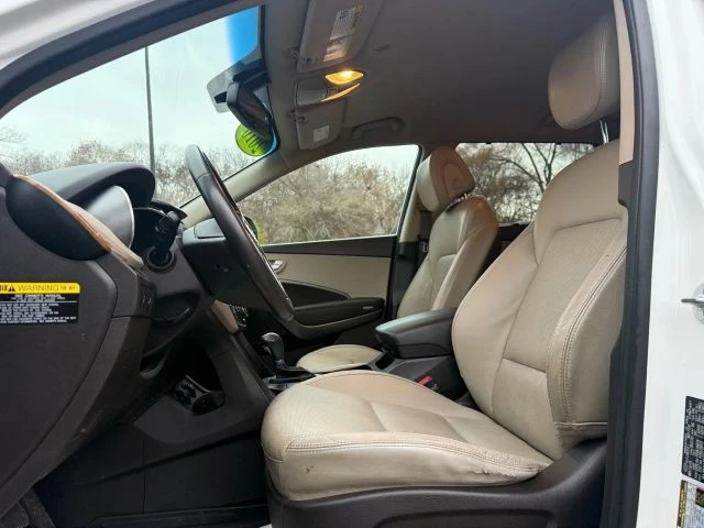 2016 Hyundai Santa Fe - Image 10 of 19