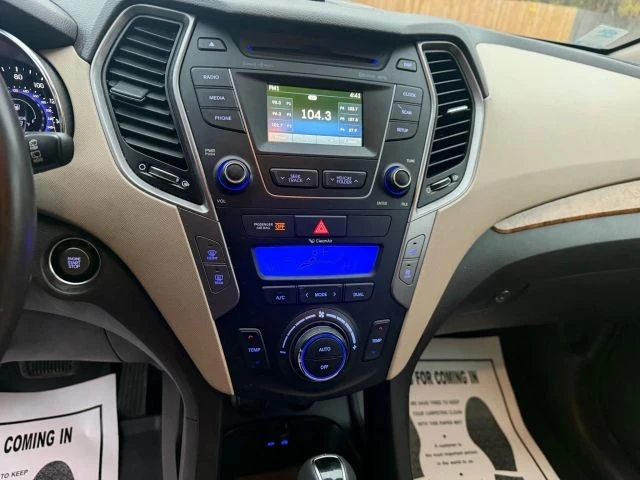 2016 Hyundai Santa Fe - Image 14 of 19