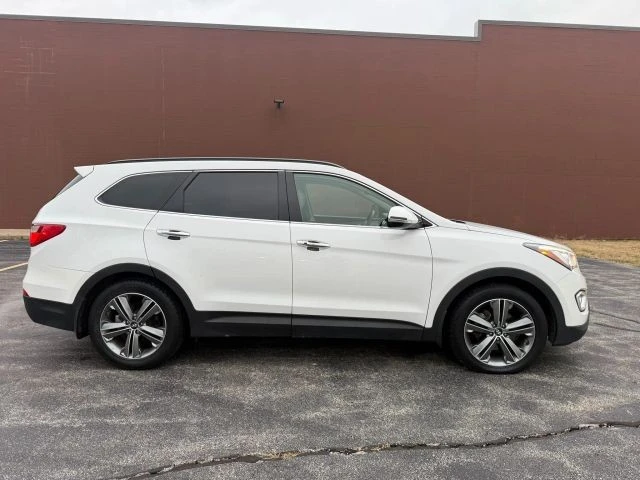 2016 Hyundai Santa Fe - Image 4 of 19