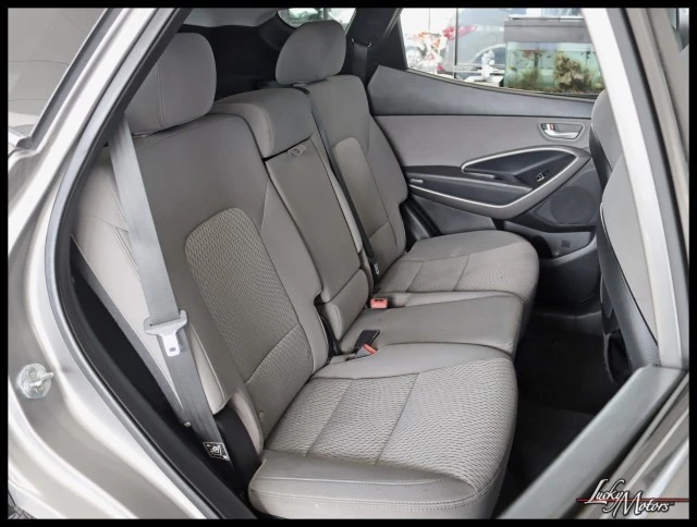 2016 Hyundai Santa Fe - Image 22 of 28