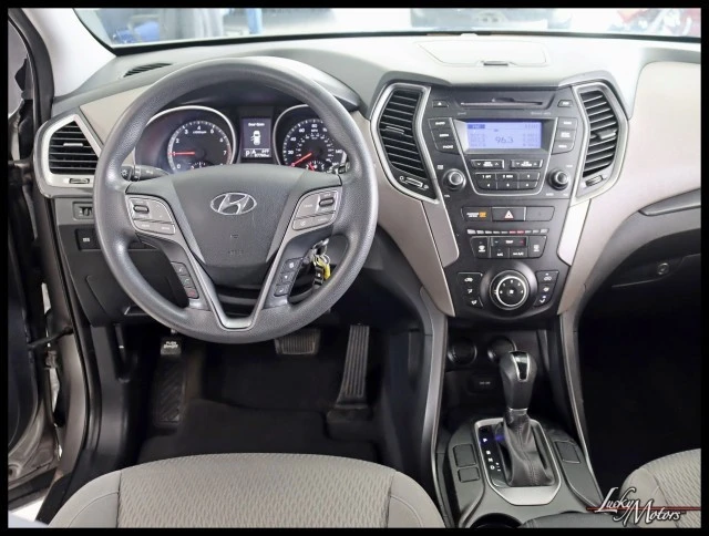 2016 Hyundai Santa Fe - Image 12 of 28