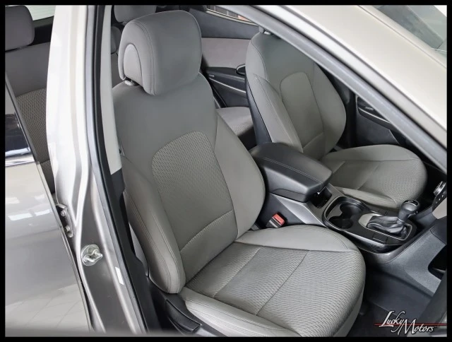 2016 Hyundai Santa Fe - Image 20 of 28