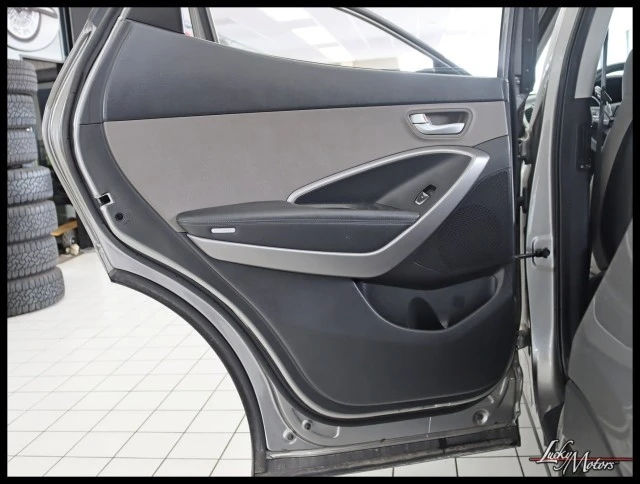 2016 Hyundai Santa Fe - Image 25 of 28