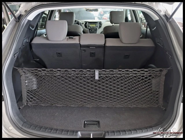 2016 Hyundai Santa Fe - Image 27 of 28